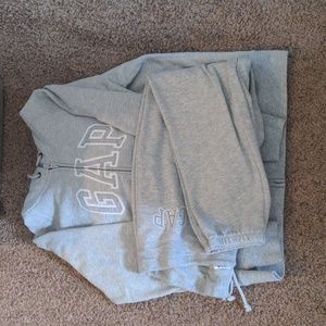 GAP sweatsuit